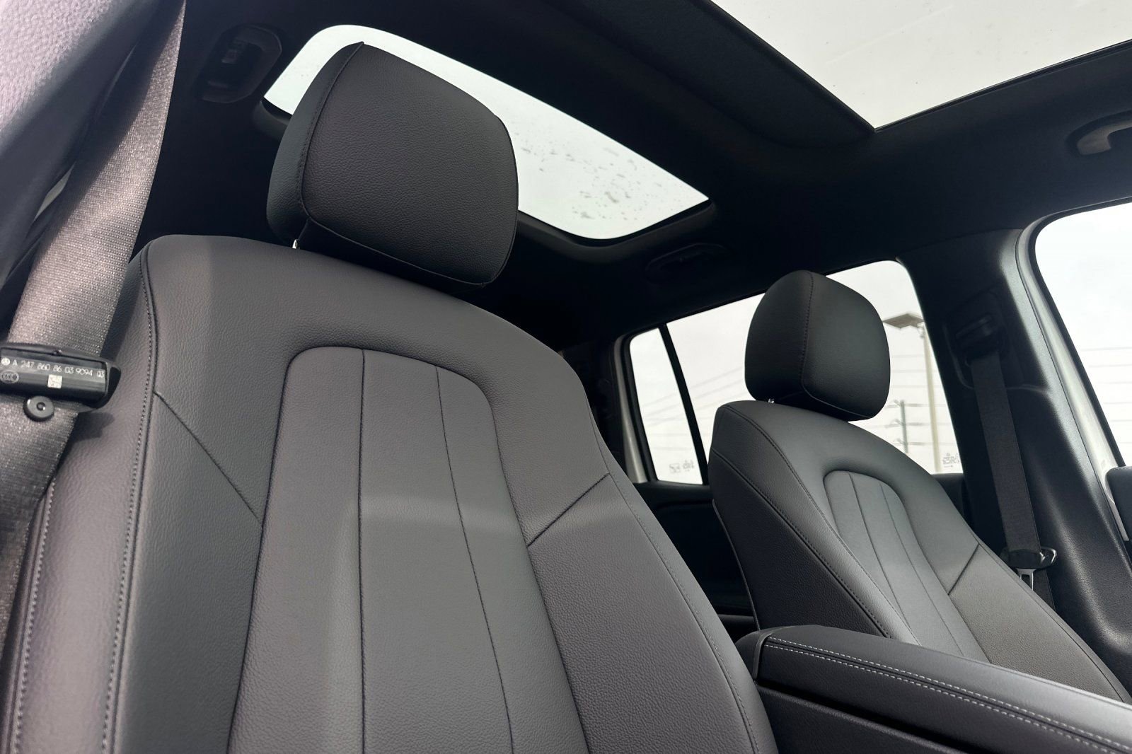 New 2026 Mercedes-Benz GLB 250 image 31