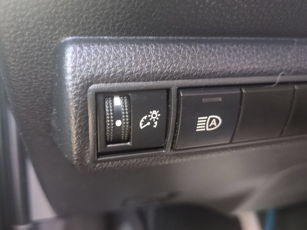 Used 2022 Toyota Corolla LE FWD image 15