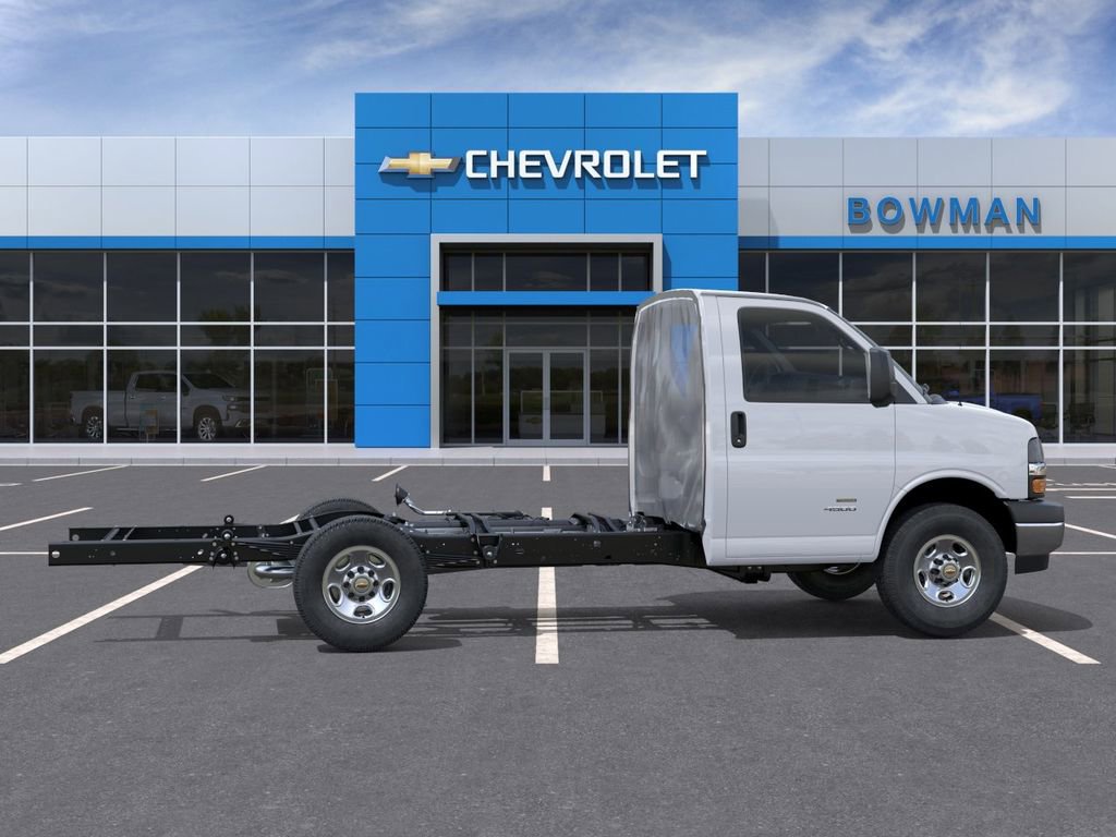New 2026 Chevrolet Express 3500 w/ Power Convenience Package RWD image 5