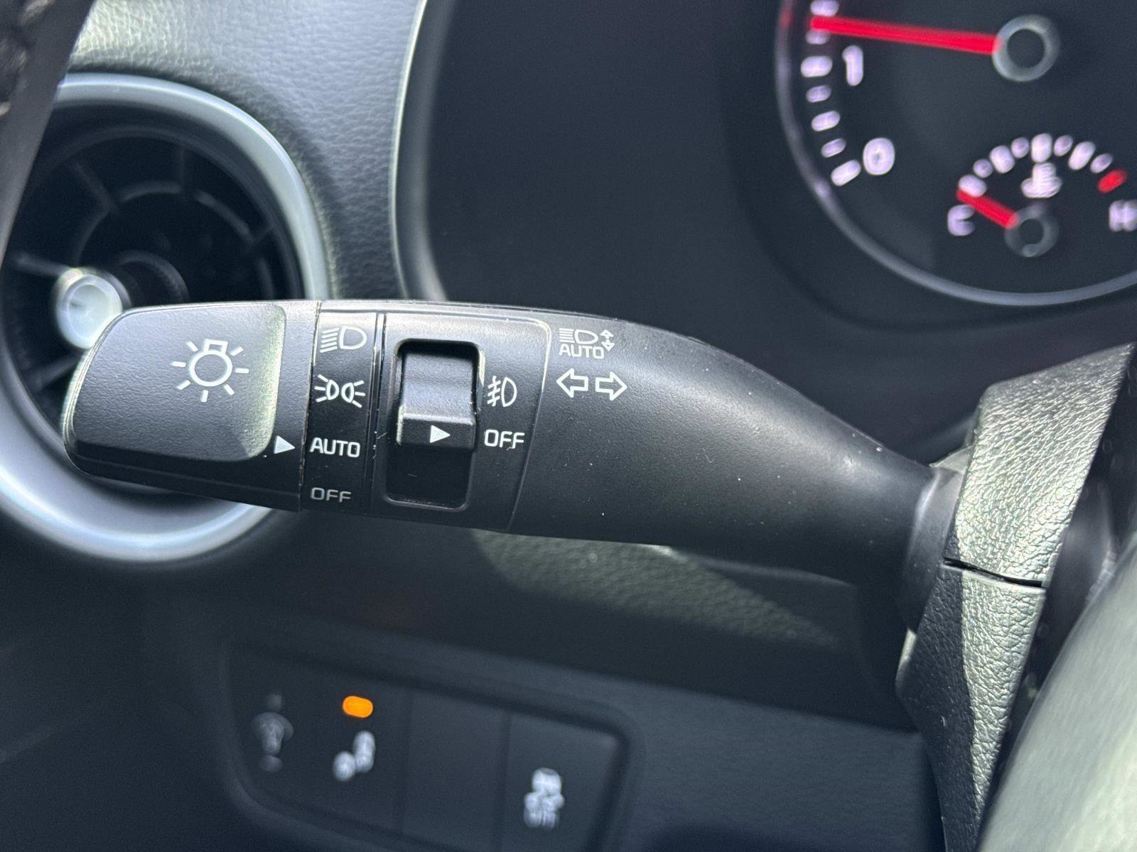 Used 2024 Kia Forte GT-Line image 9