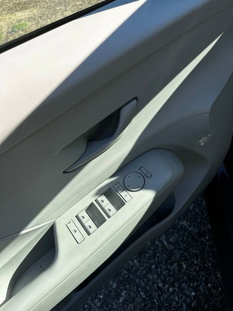 Certified 2024 Hyundai Kona SEL AWD/4WD image 13