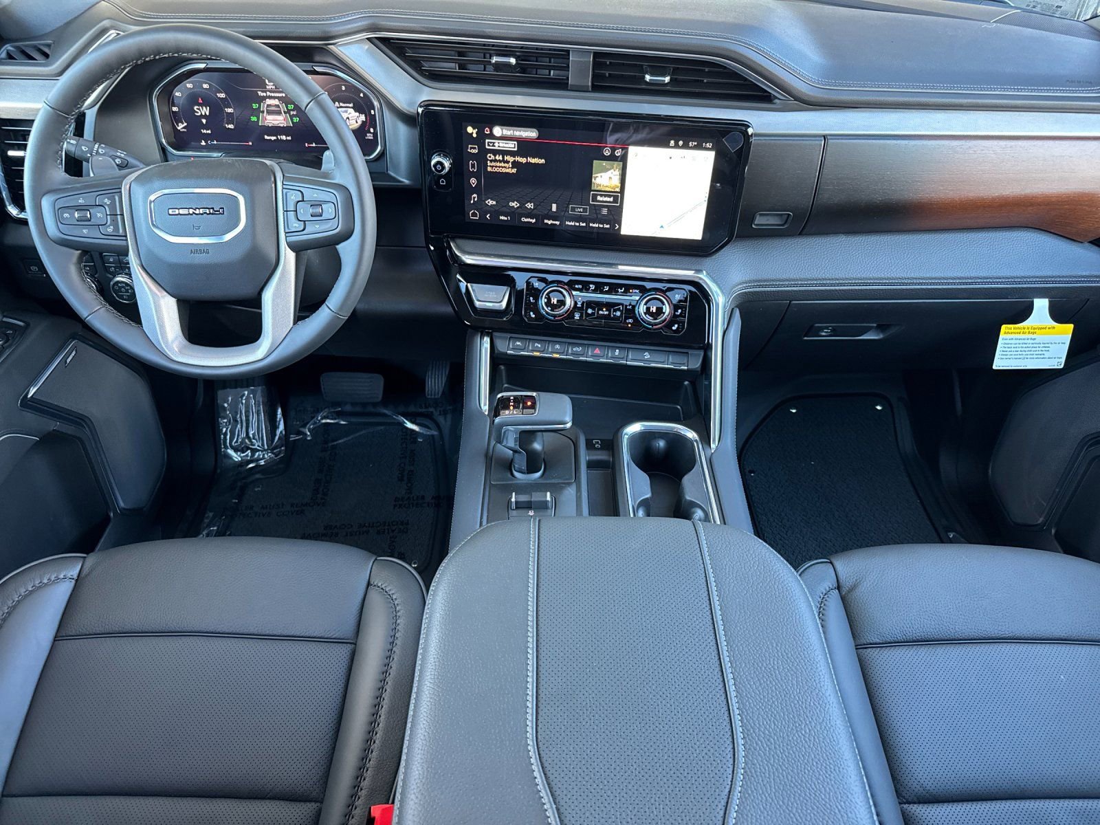 New 2026 GMC Sierra 1500 Denali w/ Denali Reserve Package image 14