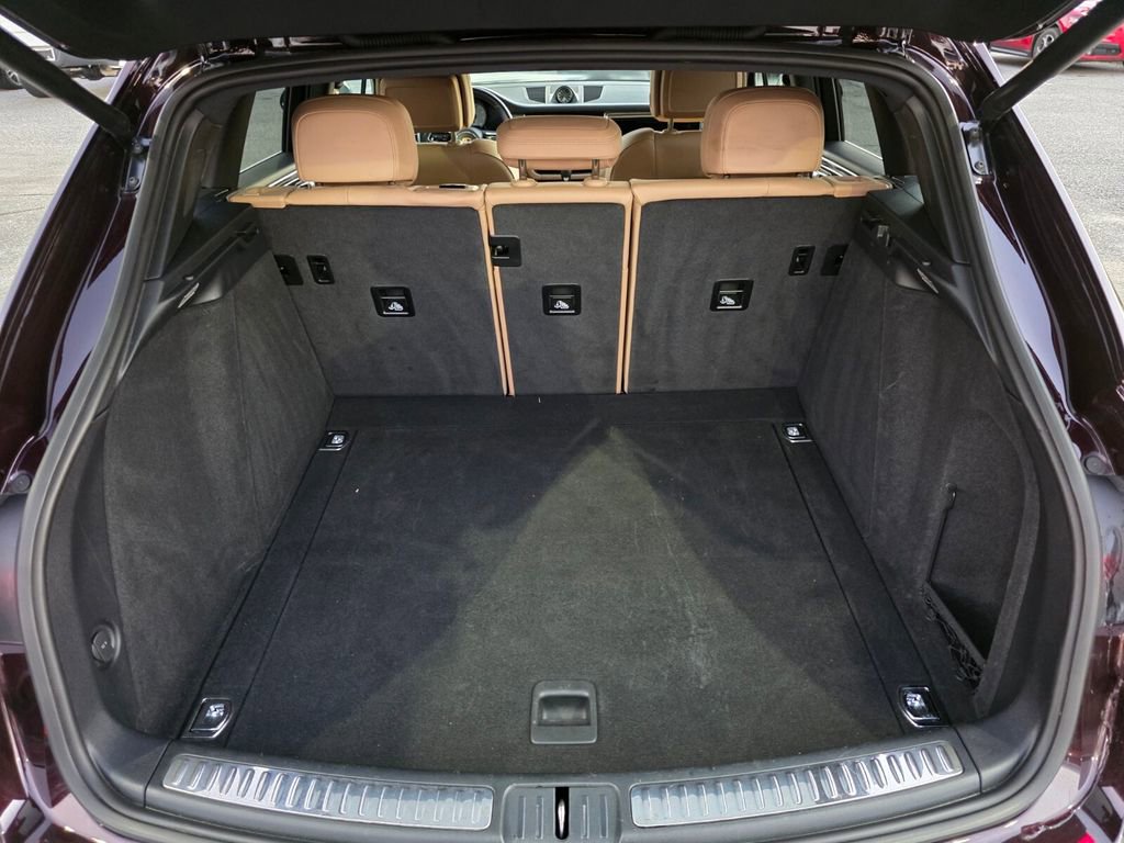 Used 2024 Porsche Macan S image 16
