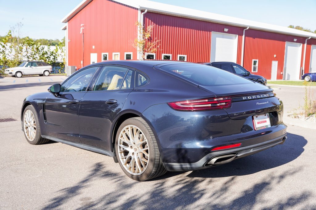 Used 2018 Porsche Panamera 4 image 4