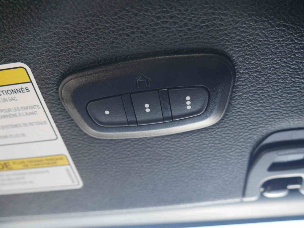 Used 2023 Jeep Wrangler Unlimited Sahara AWD/4WD image 34