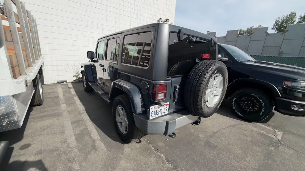 Used 2017 Jeep Wrangler Unlimited Sahara w/ Quick Order Package 24E Chief AWD/4WD image 5