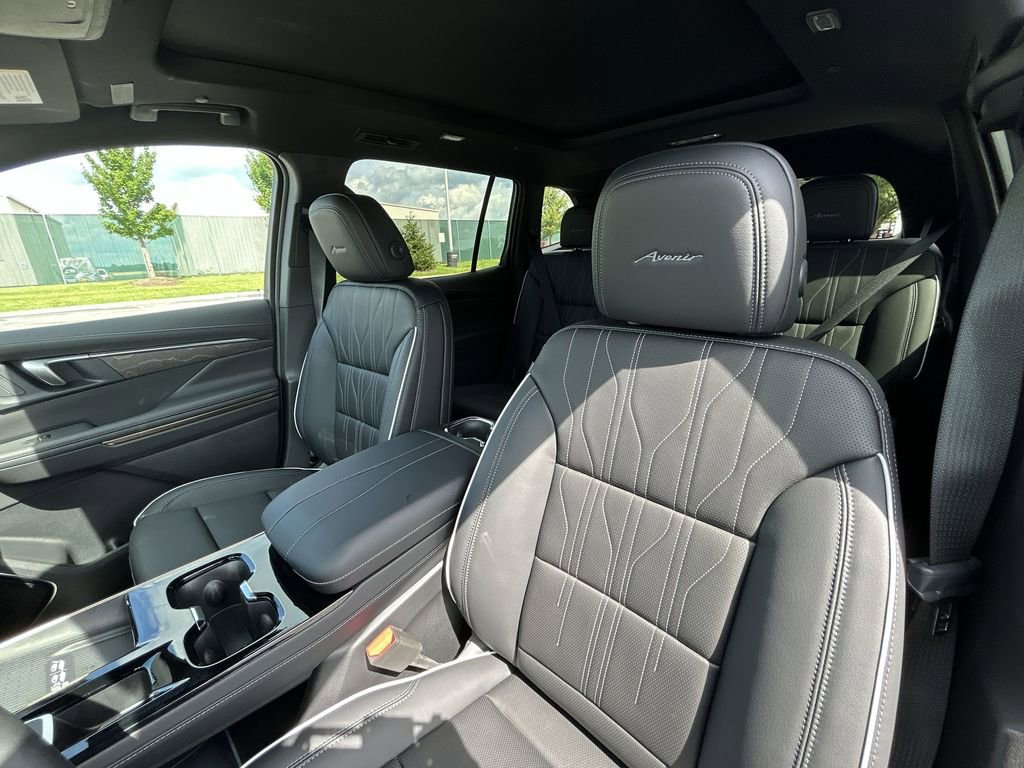 New 2025 Buick Enclave Avenir w/ Super Cruise Package image 19