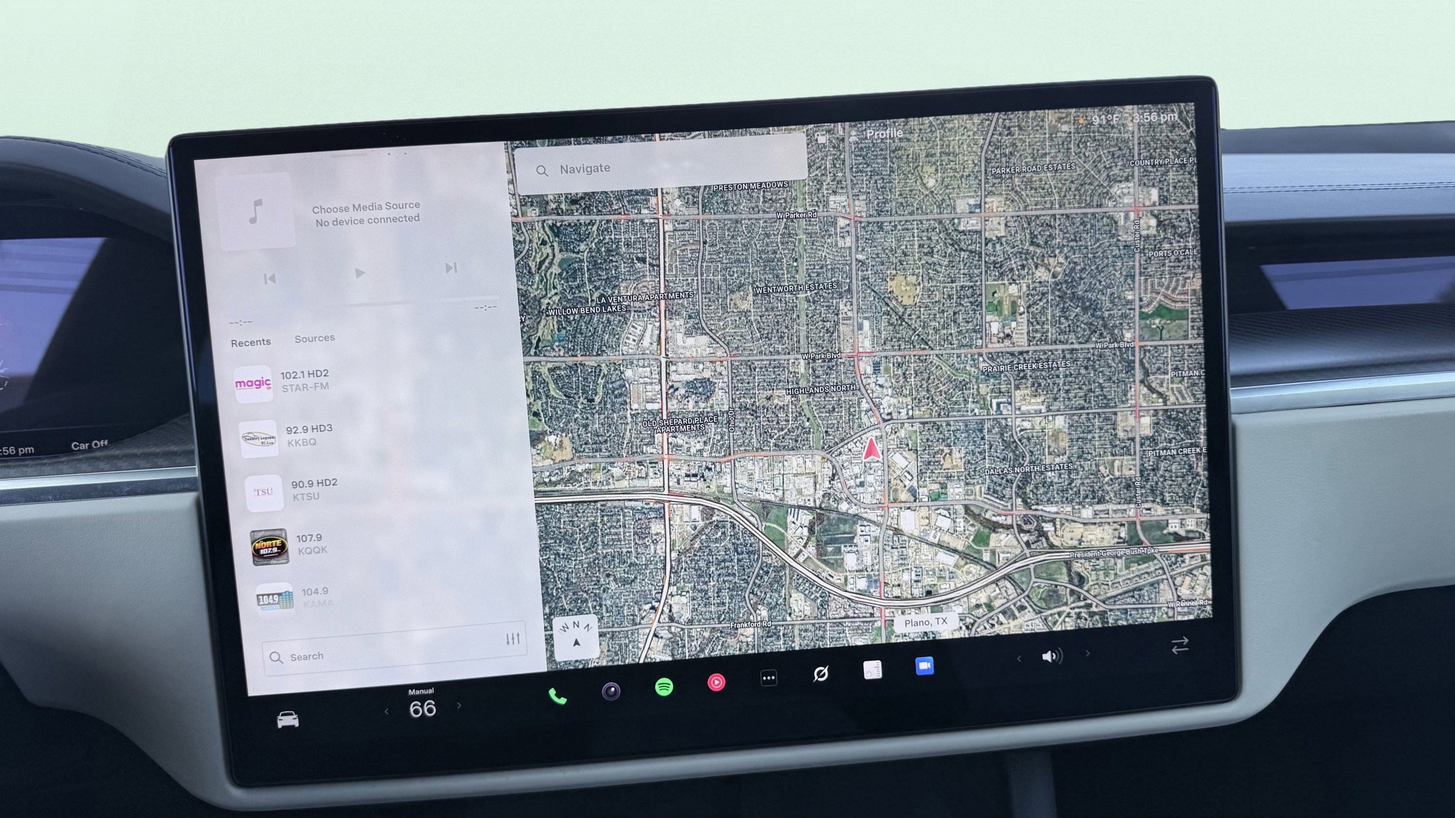 Used 2022 Tesla Model X Plaid image 67