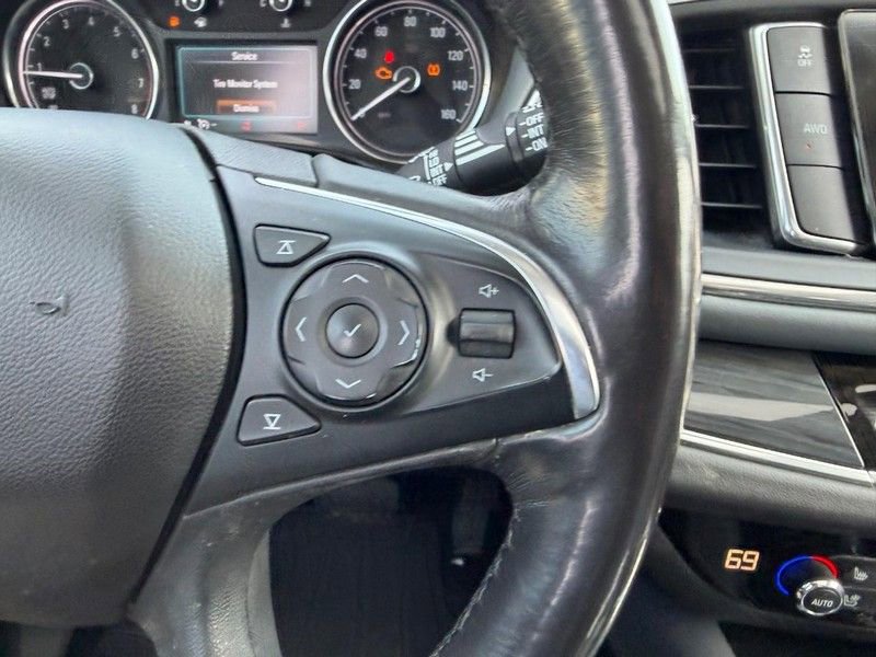 Used 2018 Buick Enclave Premium image 15