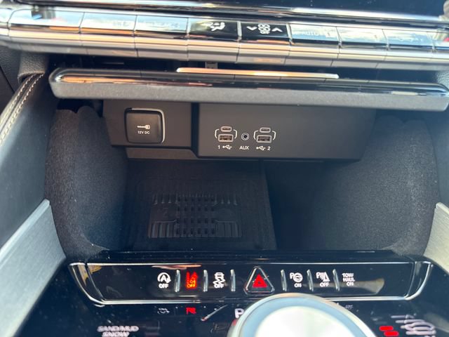 New 2026 Jeep Grand Wagoneer L Limited w/ Convenience Group I AWD/4WD image 22