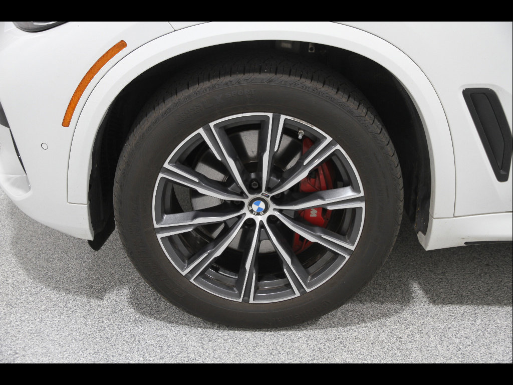 Used 2021 BMW X5 xDrive40i w/ M Sport Package AWD/4WD image 23
