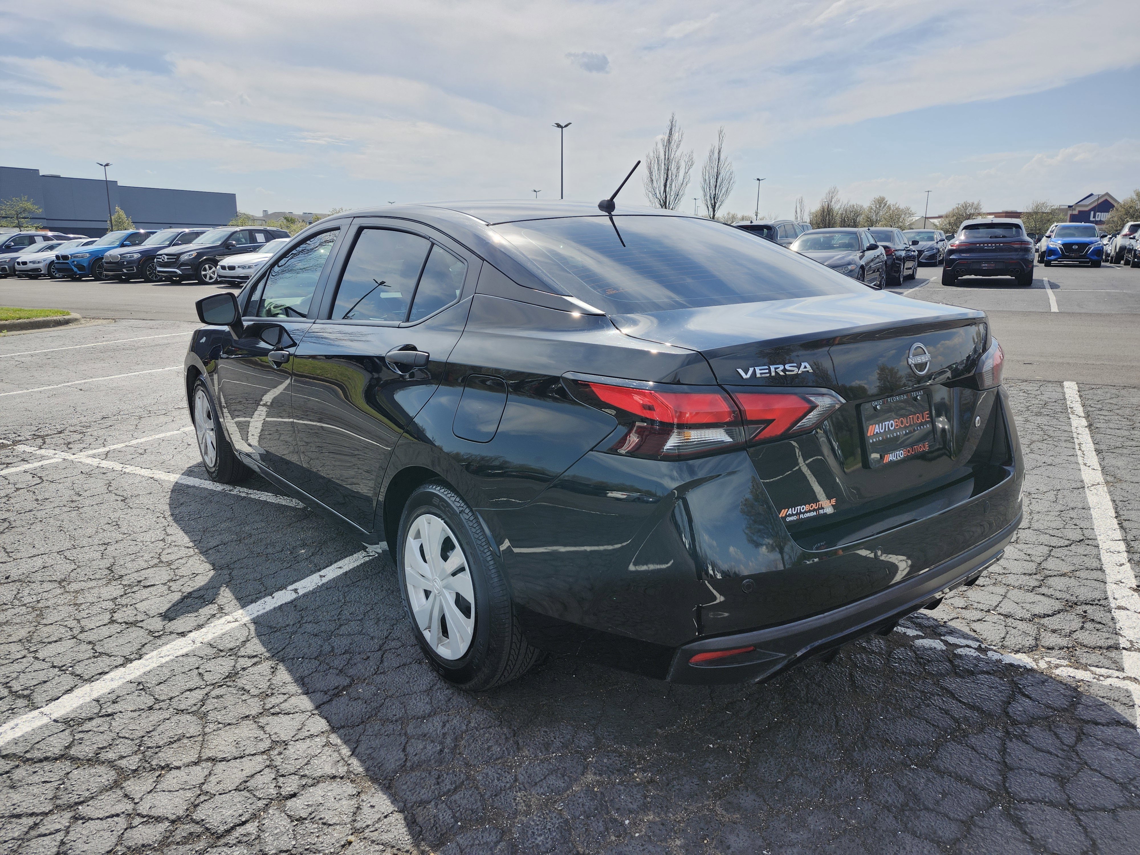 Used 2023 Nissan Versa S w/ Trunk Package image 13