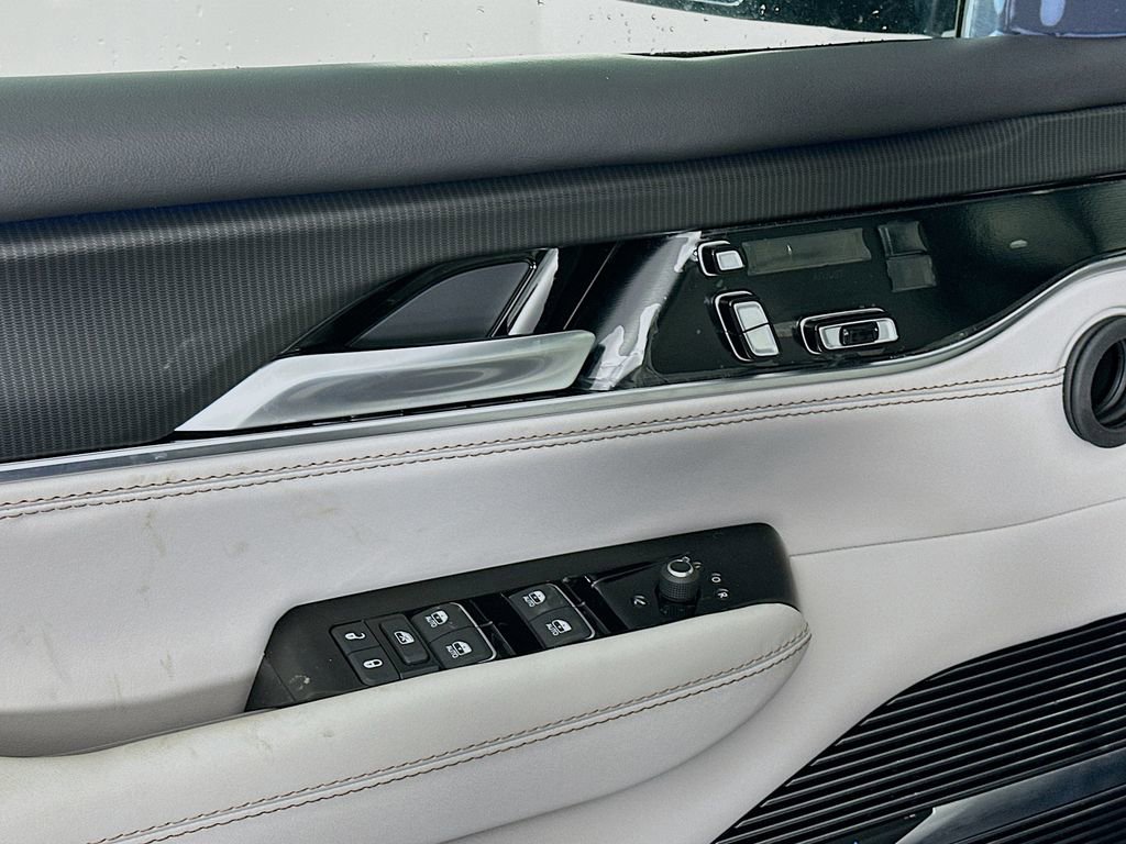 New 2026 Jeep Grand Wagoneer Summit image 23