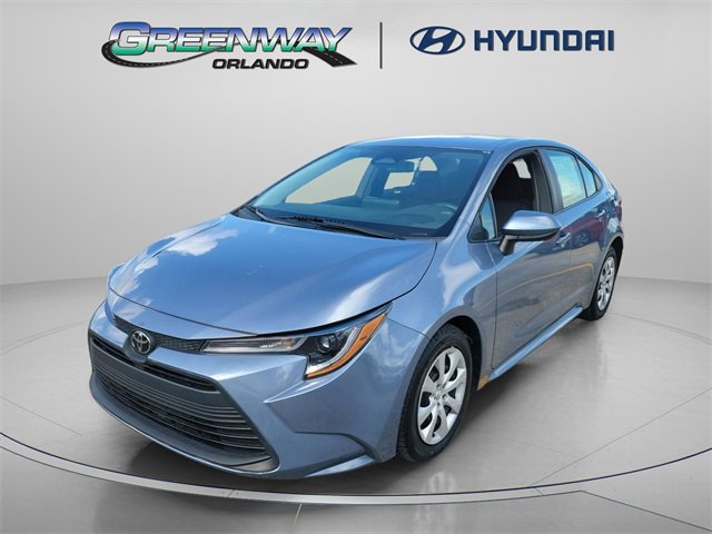 Used 2023 Toyota Corolla LE image 2