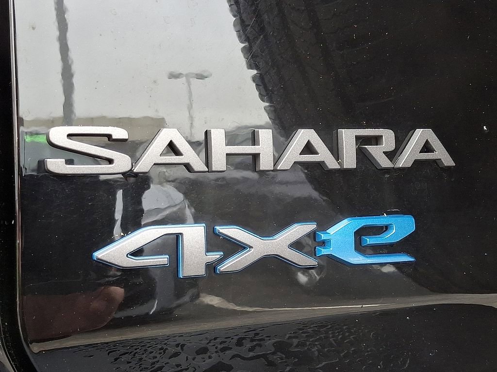 Used 2025 Jeep Wrangler Unlimited Sahara image 32