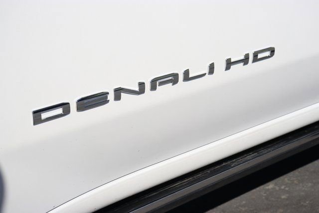 Used 2024 GMC Sierra 2500 Denali Ultimate image 11