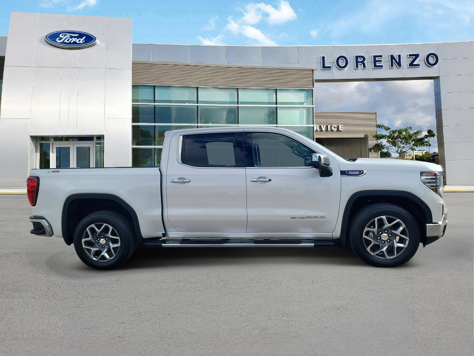 Used 2023 GMC Sierra 1500 SLT w/ SLT Premium Package AWD/4WD image 4