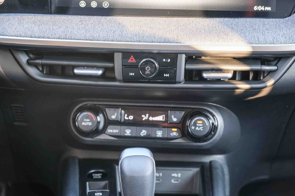 New 2027 Nissan Kicks SV AWD/4WD image 17