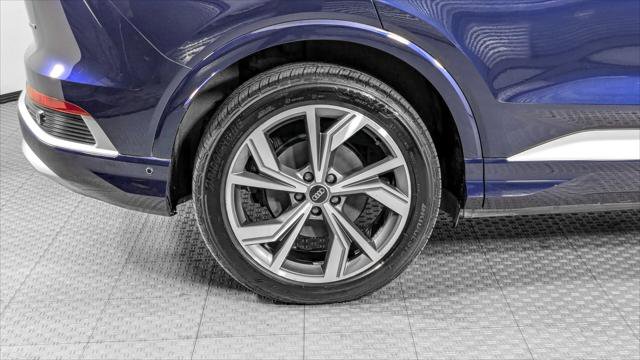 Used 2023 Audi Q4 e-tron Prestige AWD/4WD image 35