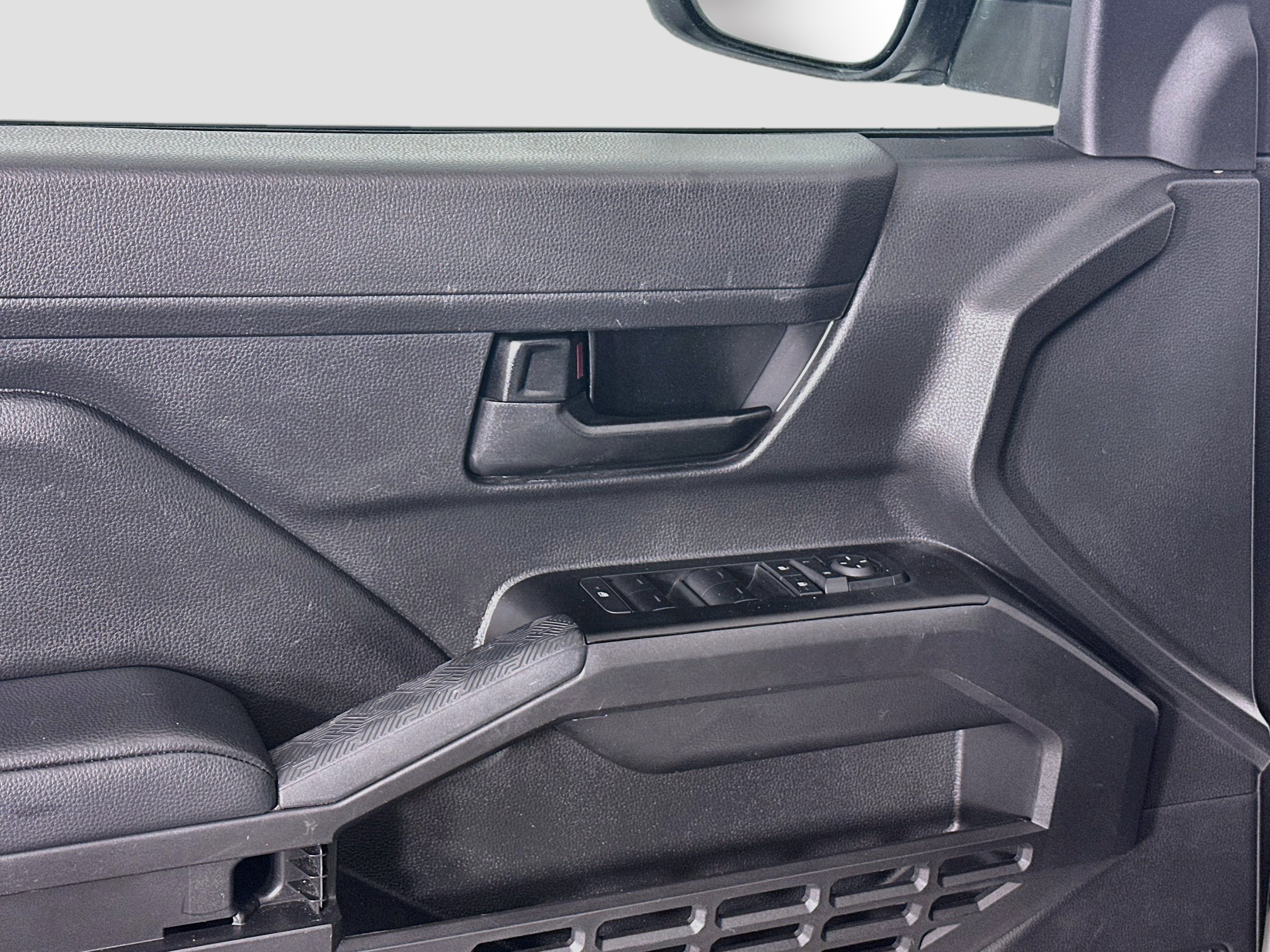 Used 2025 Toyota Tacoma SR5 RWD image 15