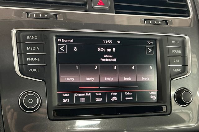 Used 2016 Volkswagen e-Golf SE image 22