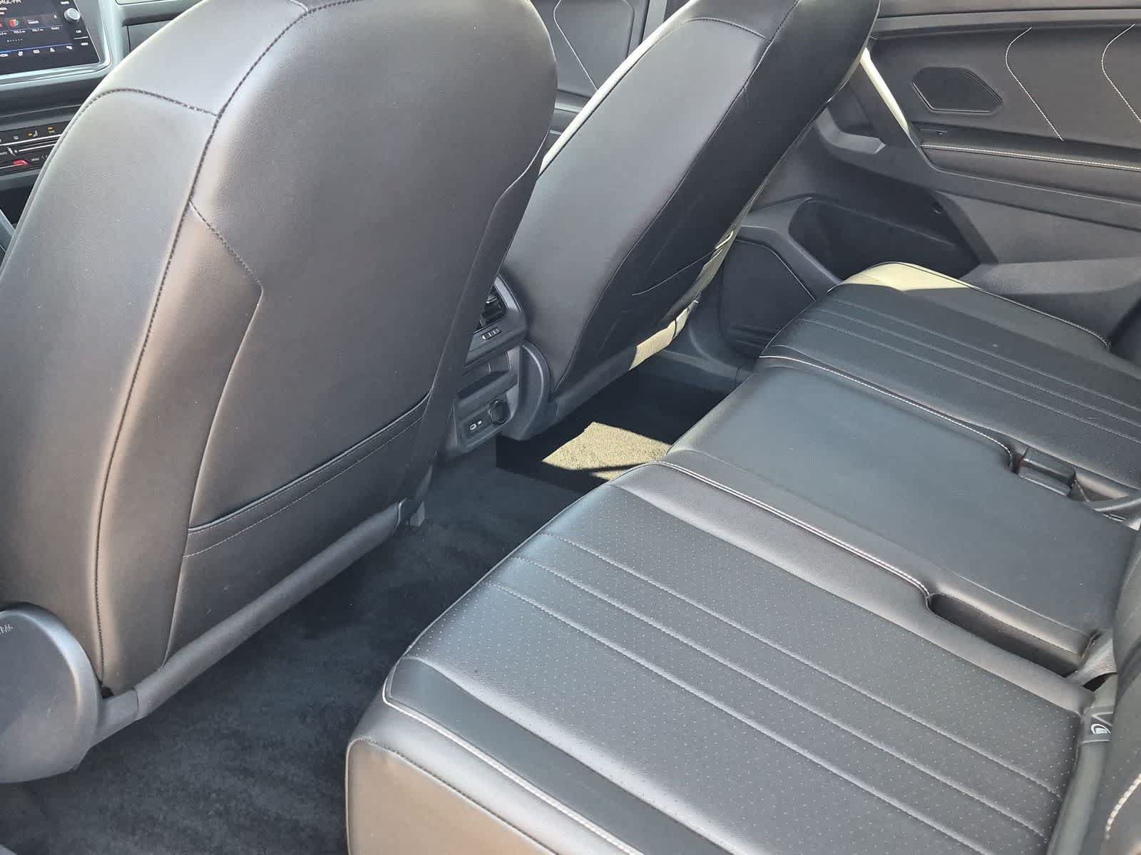 Used 2023 Volkswagen Tiguan SE AWD/4WD image 18