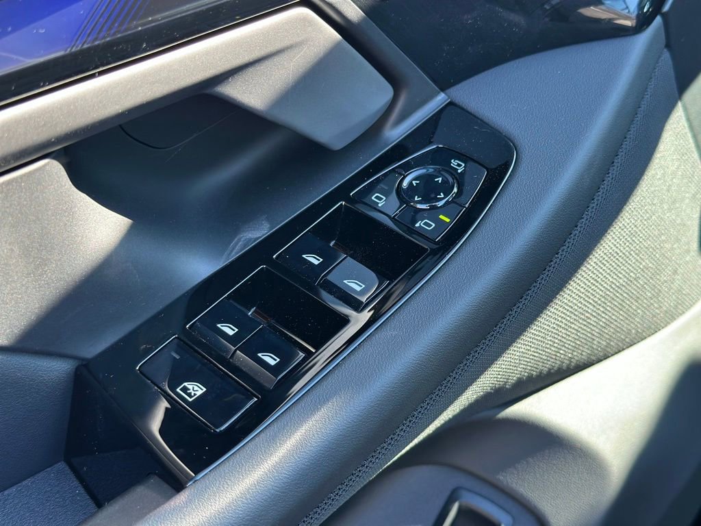 New 2026 BMW 530i xDrive w/ M Sport Package image 19