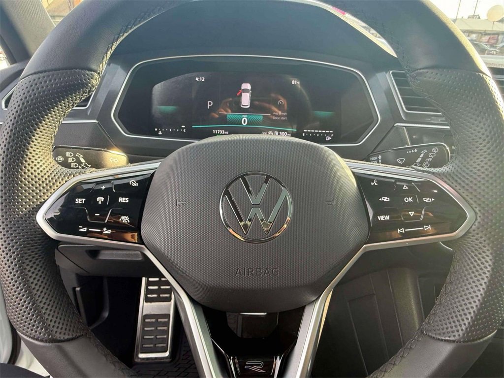 Certified 2024 Volkswagen Tiguan SE R-Line image 16