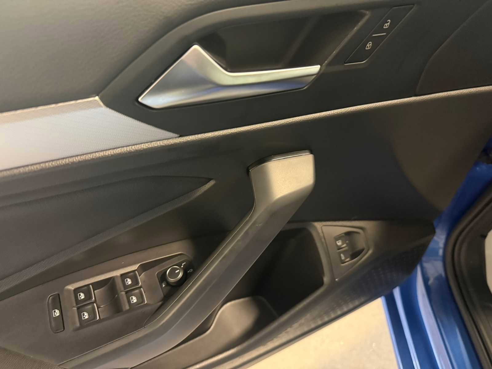 Certified 2023 Volkswagen Jetta Sport image 21