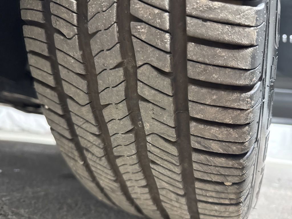 Used 2023 Chevrolet Equinox LS FWD image 33