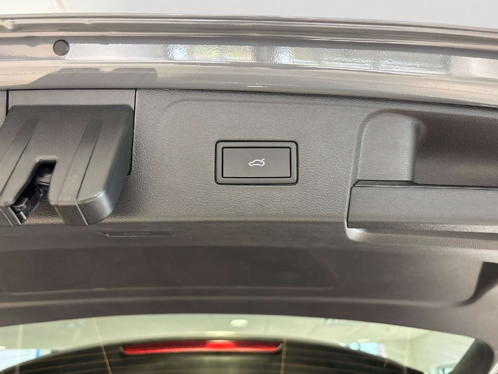 New 2026 Volkswagen Atlas Peak Edition AWD/4WD image 5