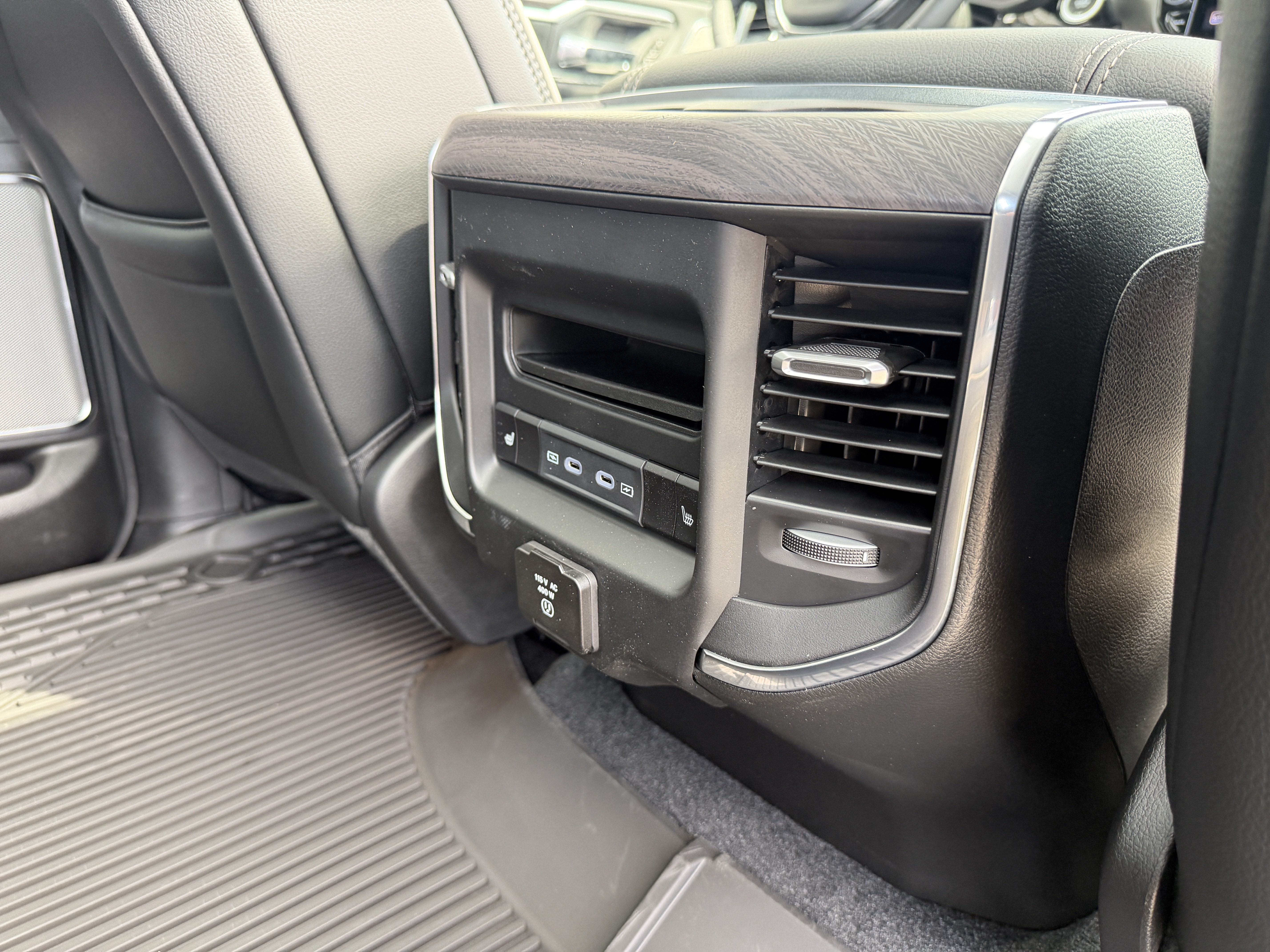 New 2026 RAM 1500 Laramie w/ Night Edition AWD/4WD image 31