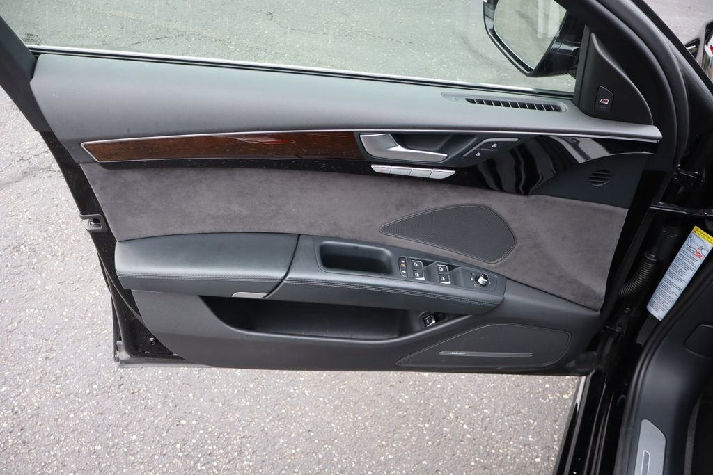 Used 2017 Audi A8 L 3.0T w/ Executive Package image 4