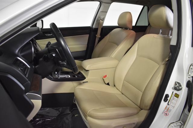 Used 2016 Subaru Outback 2.5i Limited AWD/4WD image 10