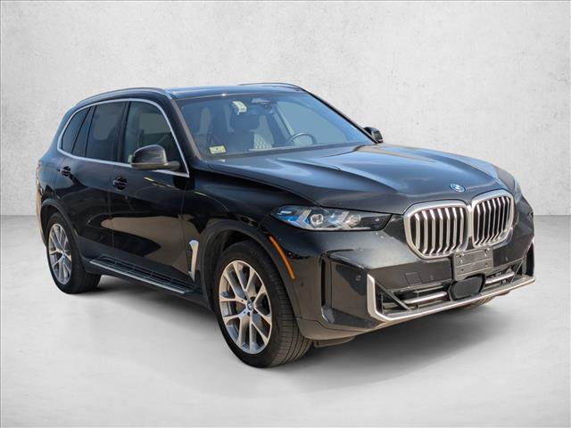 Used 2025 BMW X5 xDrive50e video 3