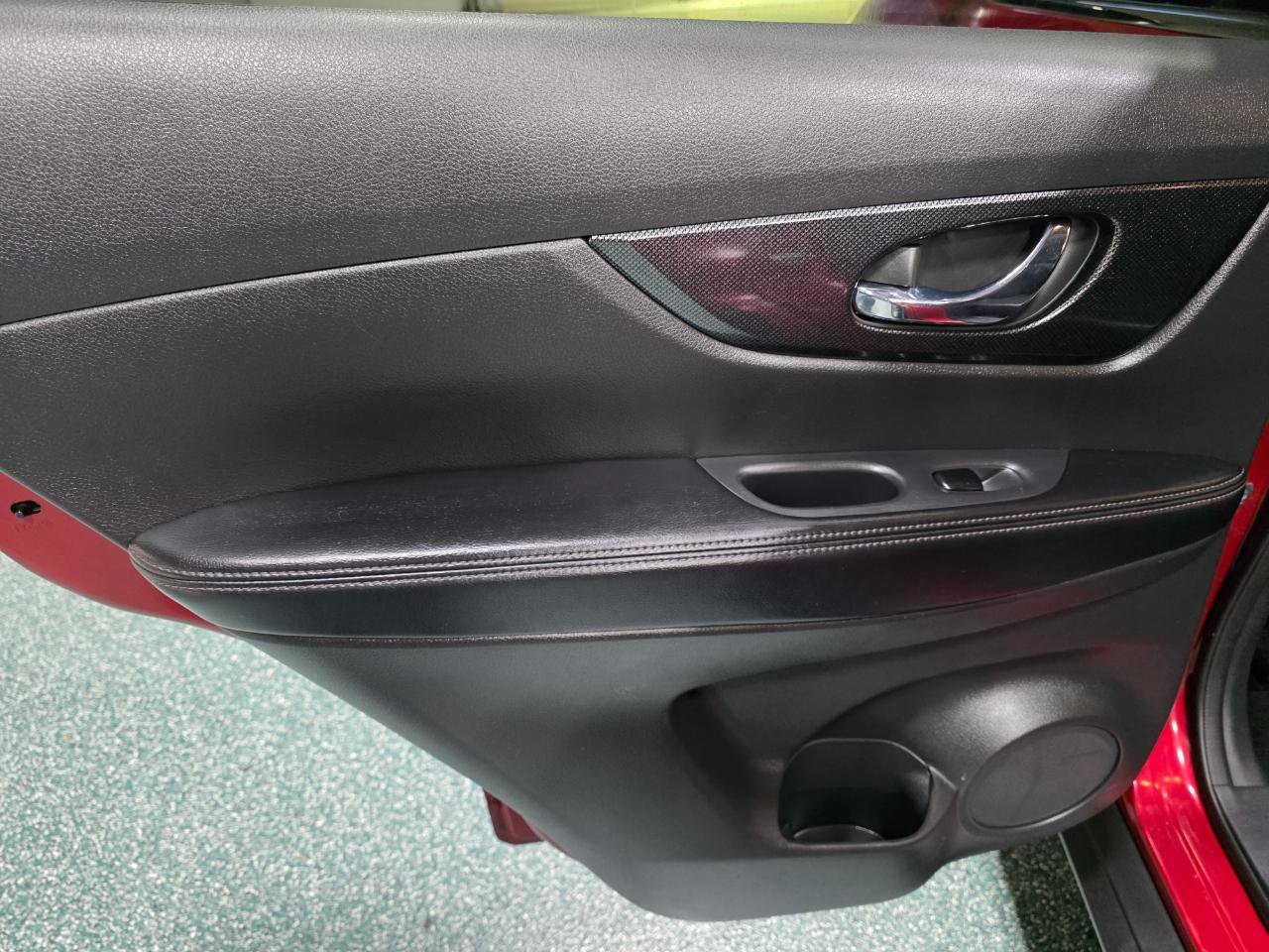 Used 2014 Nissan Rogue SL w/ SL Premium Package image 19