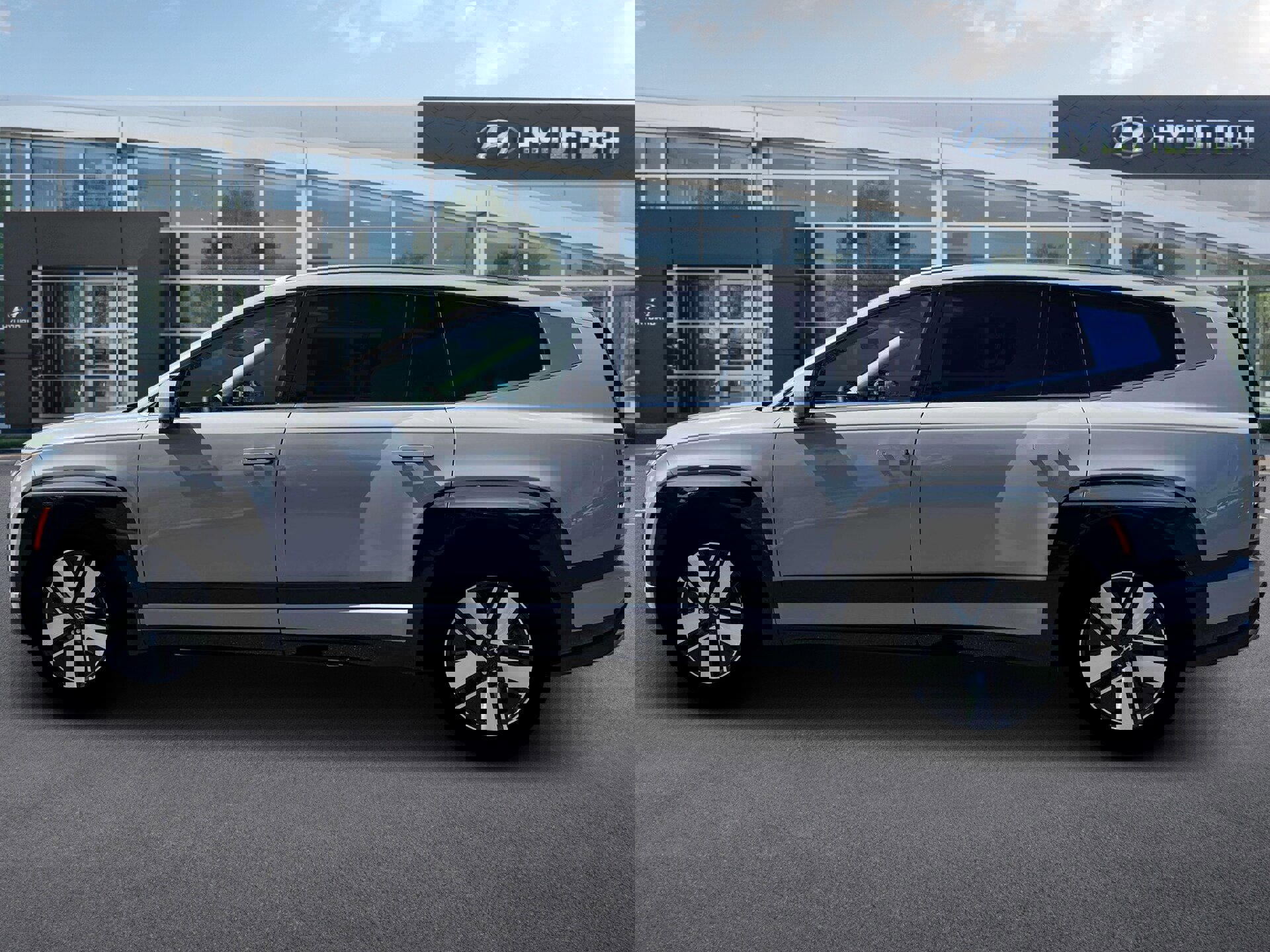 New 2026 Hyundai Ioniq 9 SEL image 3