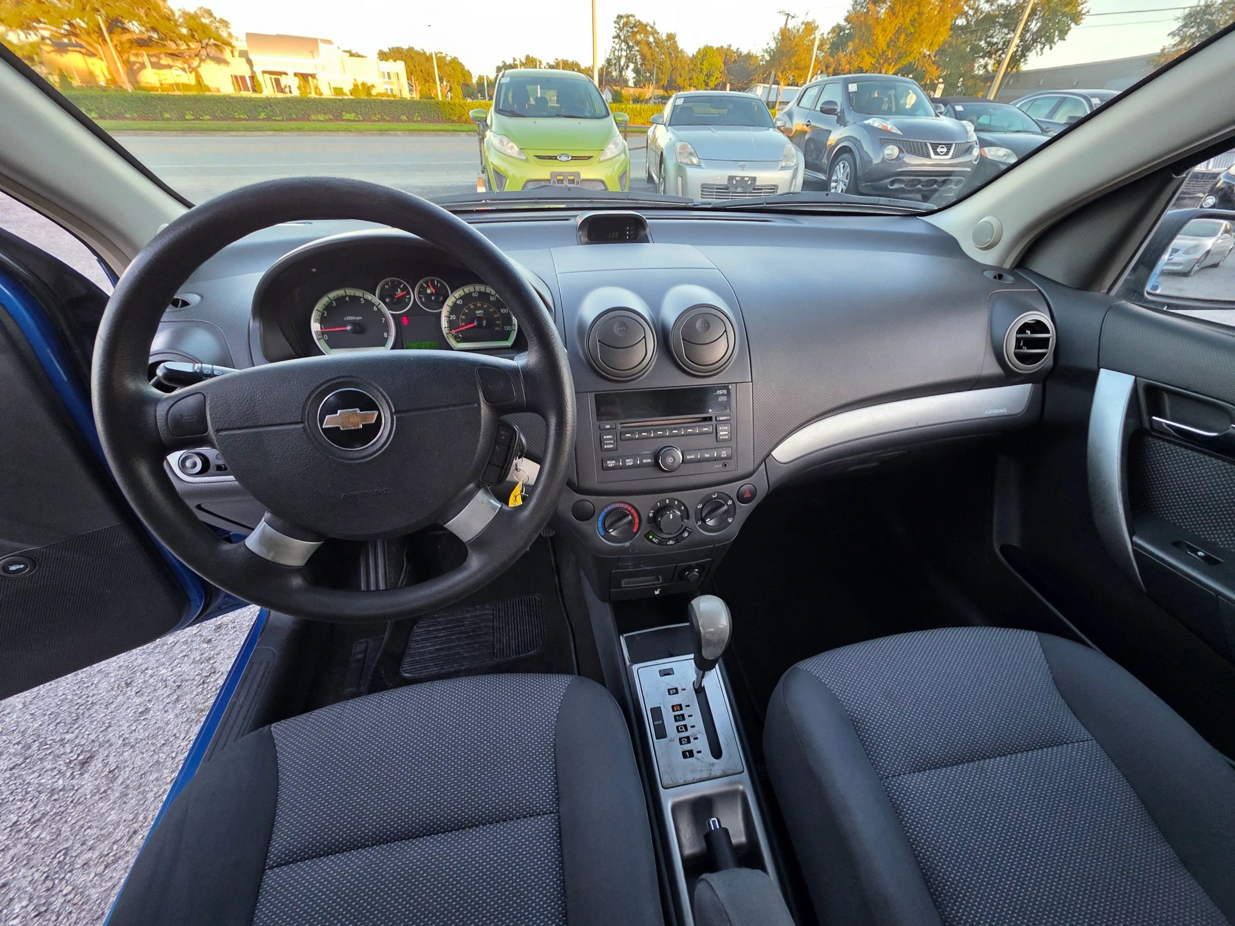 Used 2010 Chevrolet Aveo LT w/ Power and Convenience Package image 10