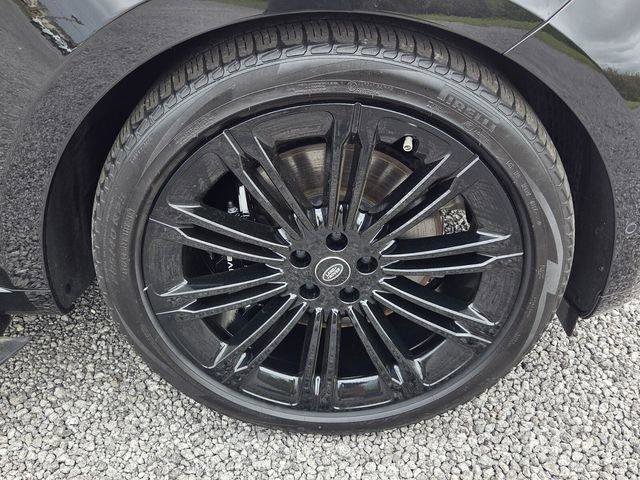 Used 2024 Land Rover Range Rover Autobiography image 16