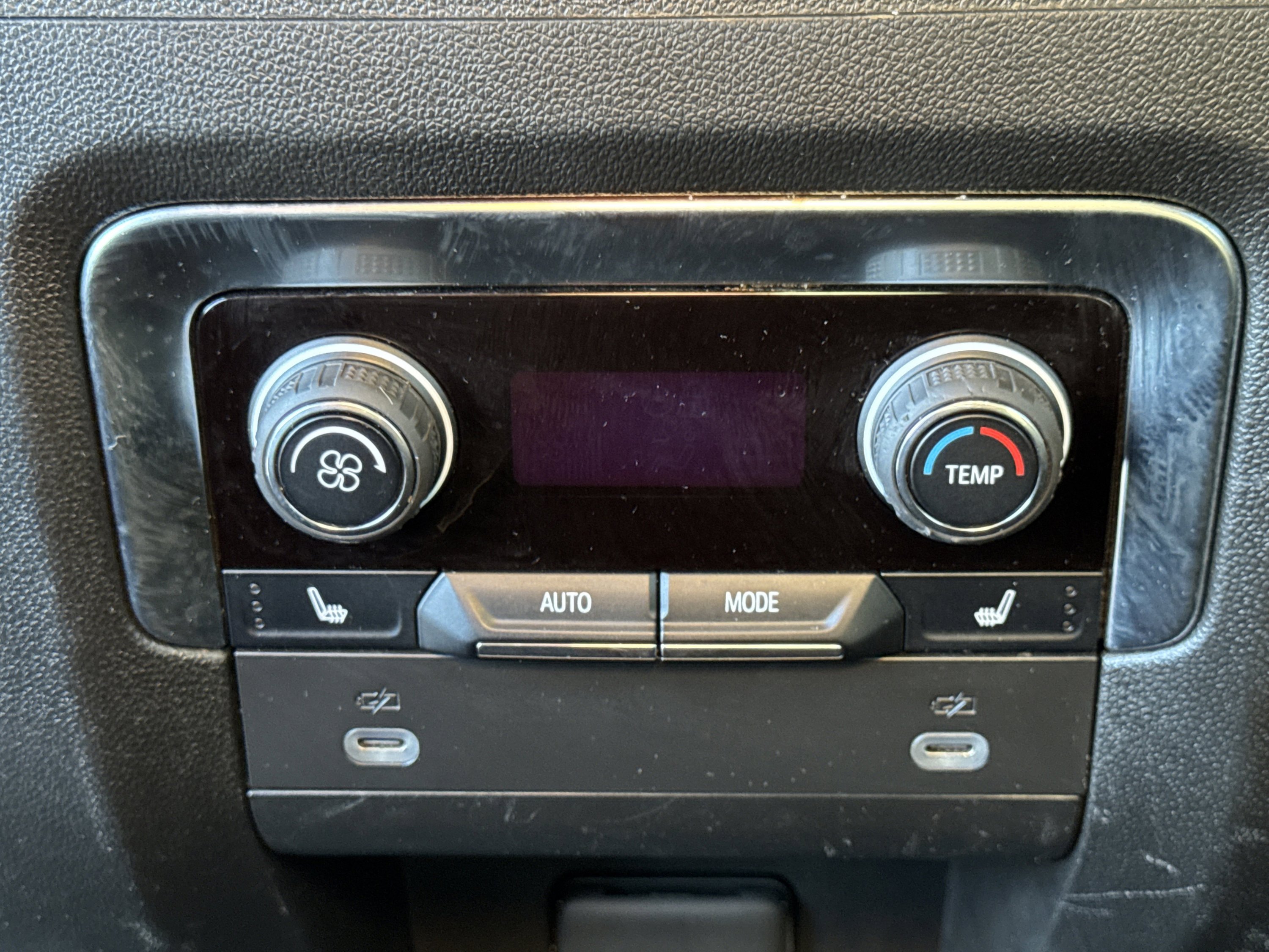 Used 2024 Chevrolet Tahoe Premier image 28