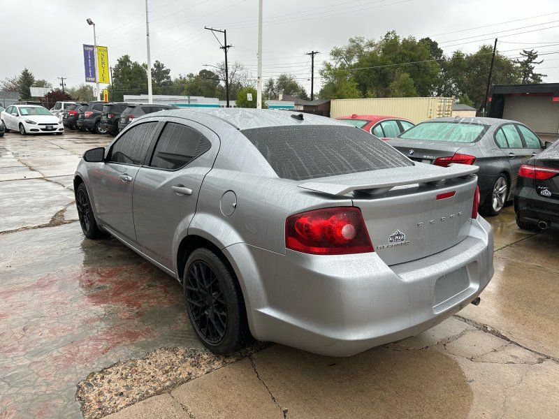 Used 2014 Dodge Avenger SXT w/ Sun/Sound Group FWD image 5