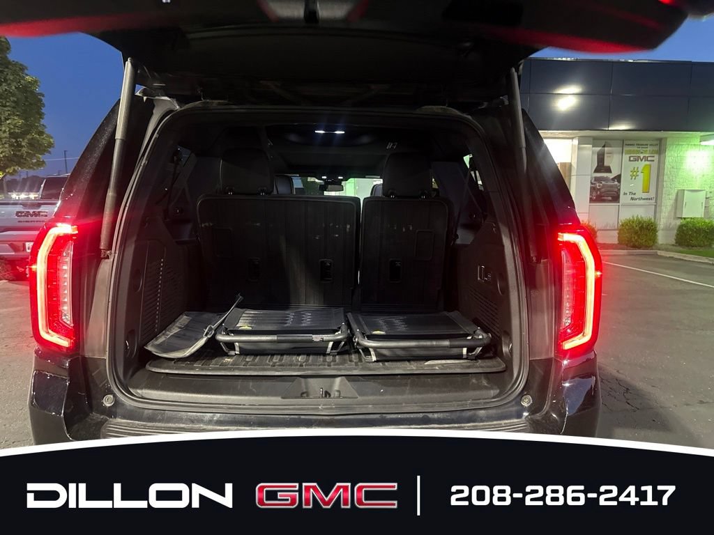 Used 2023 GMC Yukon XL SLT w/ SLT Luxury Package AWD/4WD image 13