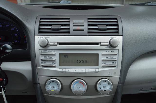 Used 2011 Toyota Camry LE w/ LE Extra-Value Pkg FWD image 22