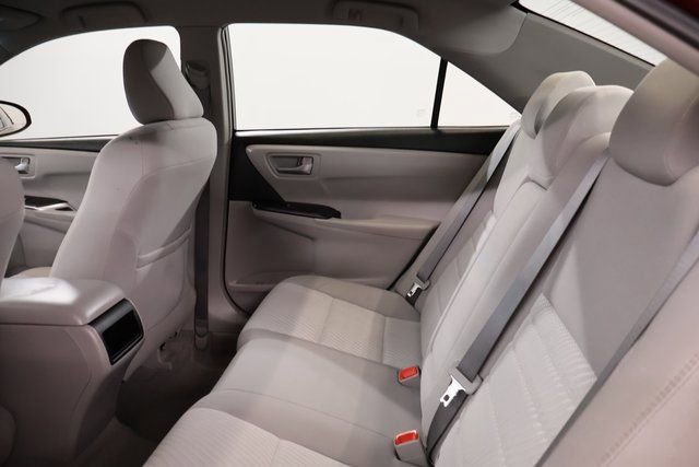Used 2016 Toyota Camry XLE image 30
