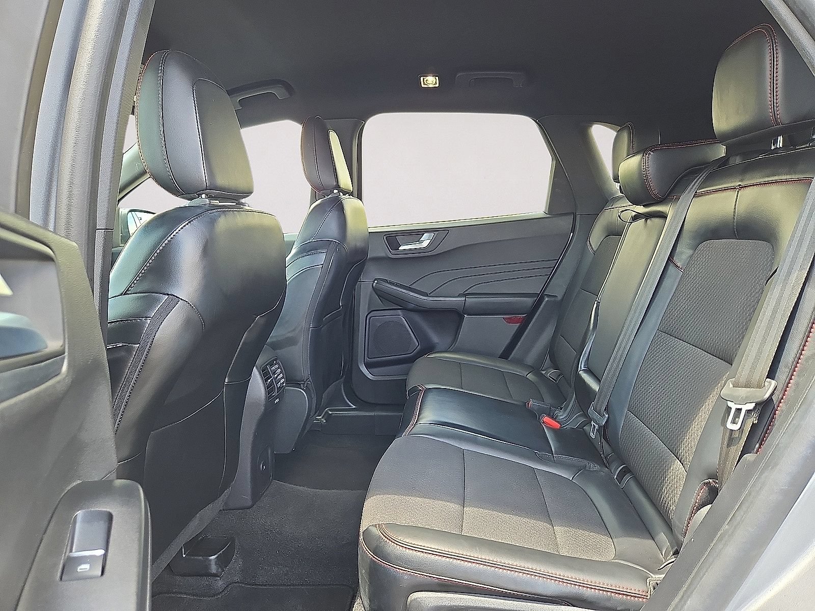 Used 2024 Ford Escape ST-Line AWD/4WD image 15