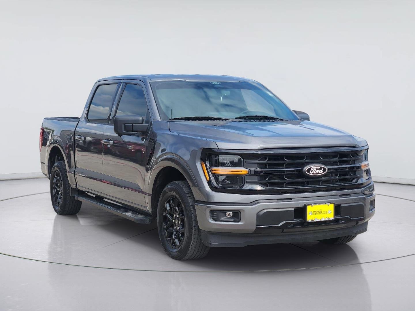 Used 2024 Ford F150 XLT w/ XLT Black Appearance Package RWD image 3