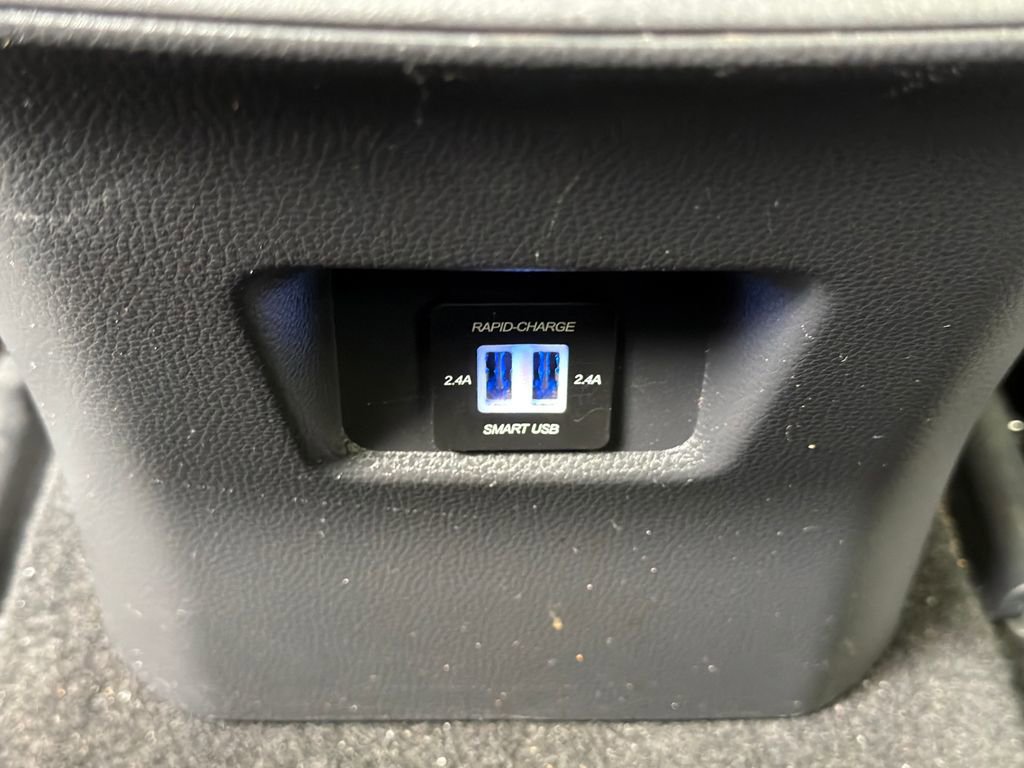 Used 2021 Toyota RAV4 LE image 29