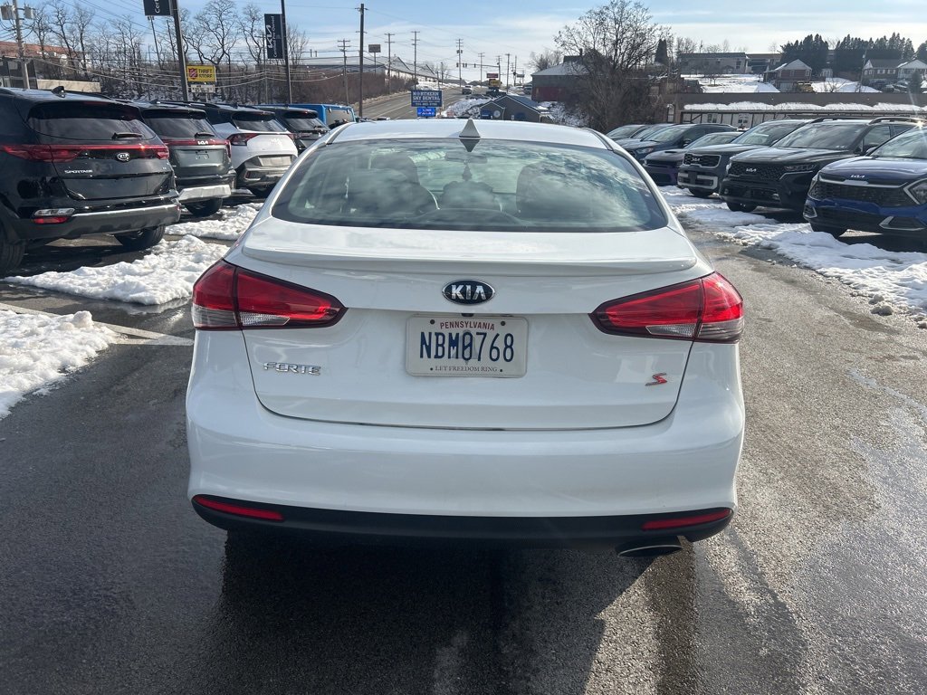 Used 2017 Kia Forte S image 5