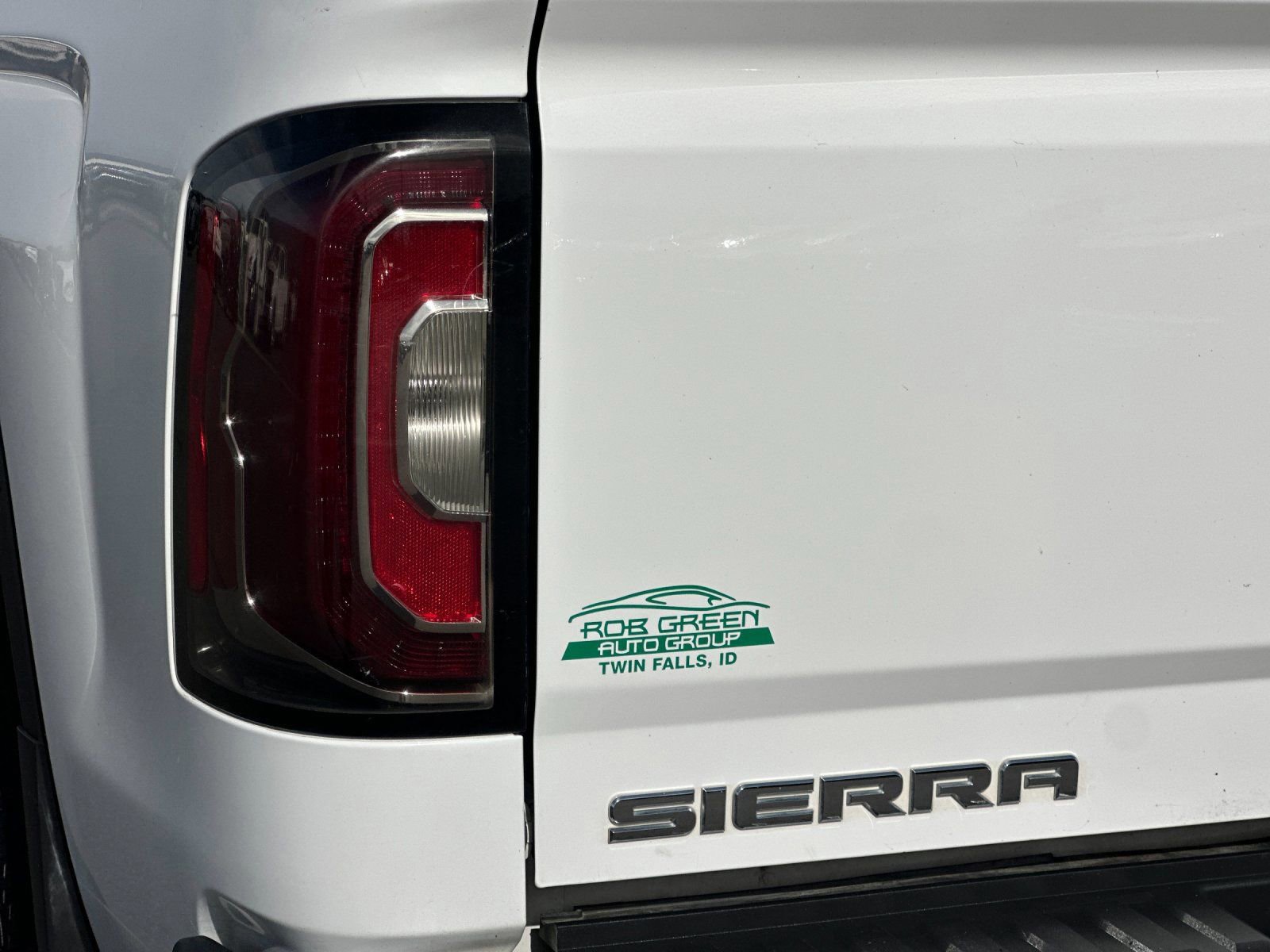 Used 2017 GMC Sierra 1500 SLT w/ SLT Premium Package AWD/4WD image 32