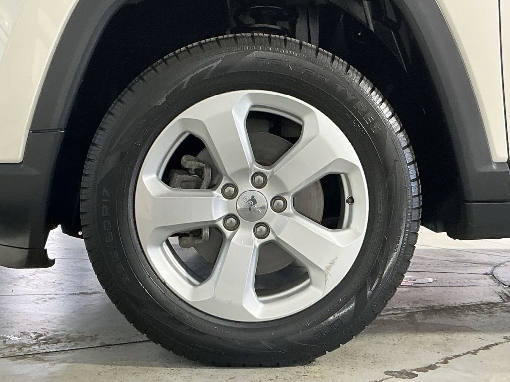 Used 2019 Jeep Compass Latitude AWD/4WD image 13